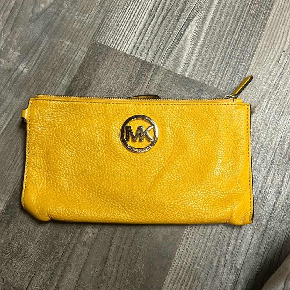 Michael Kors Fulton Zip Clutch Yellow Leather